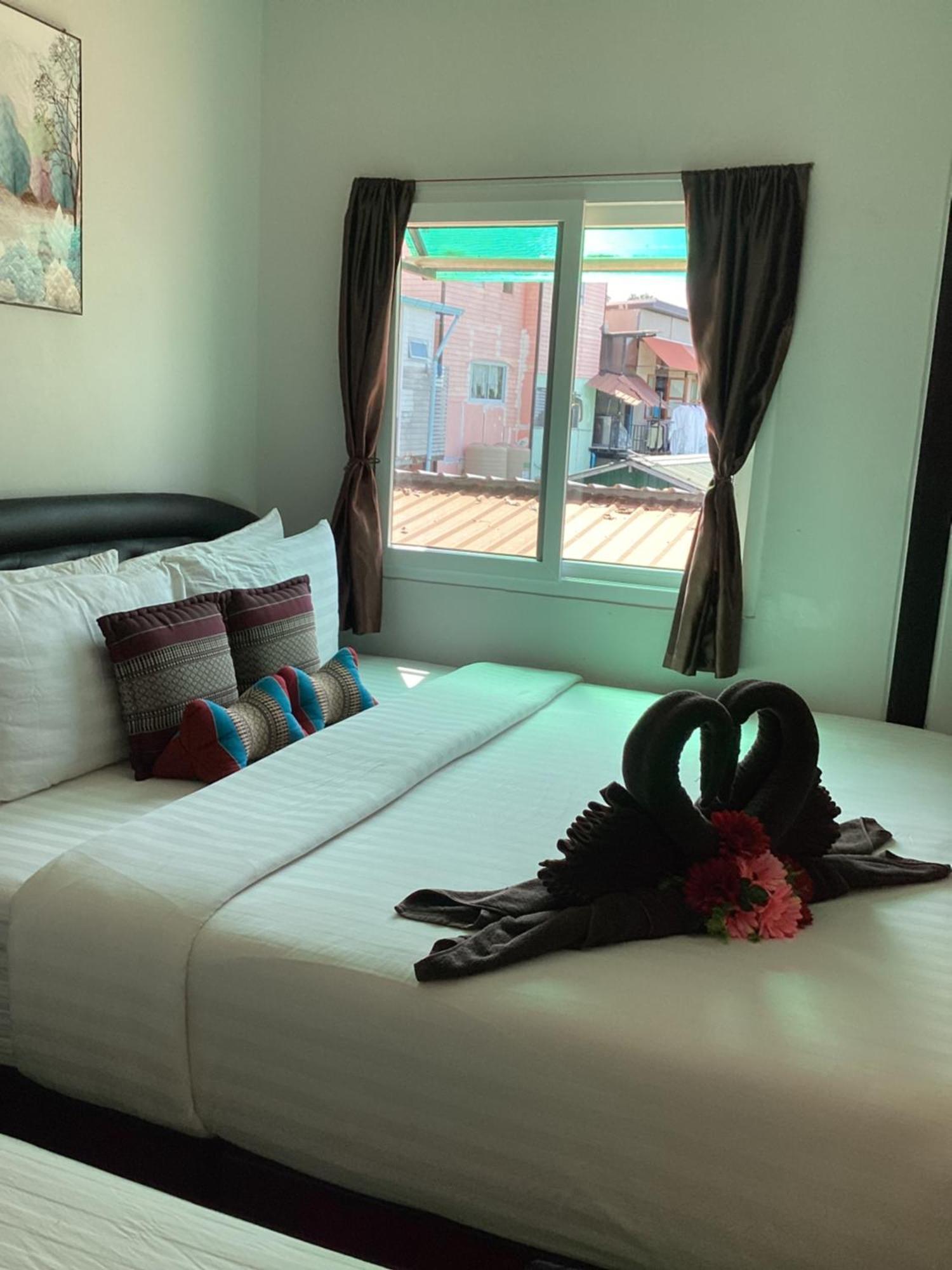 Nest Hostel Lipe Bagian luar foto