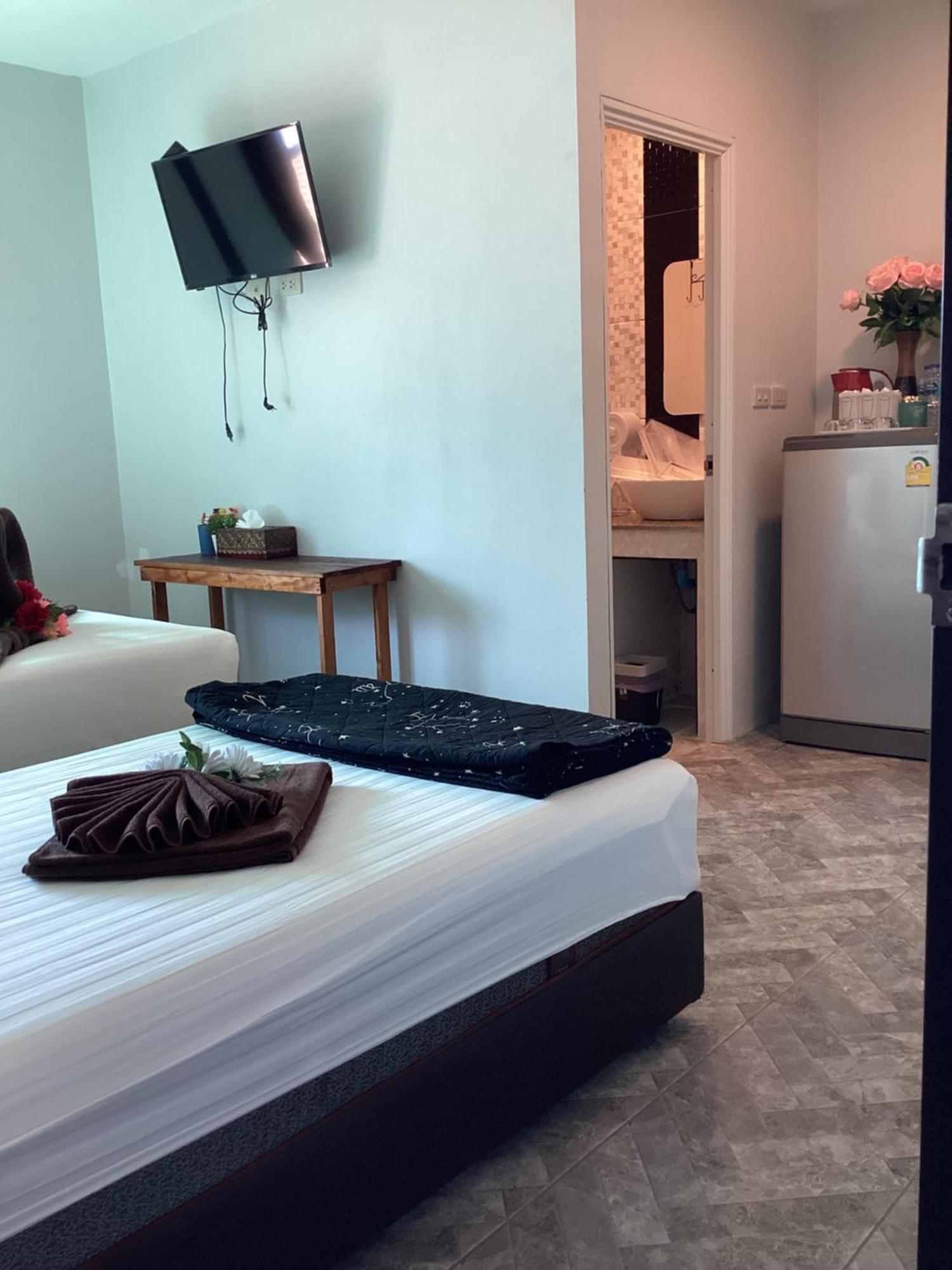 Nest Hostel Lipe Bagian luar foto